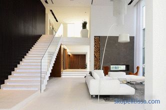 Özel bir evde ikinci kata çıkan merdivenler: en iyi tasarım projeleri